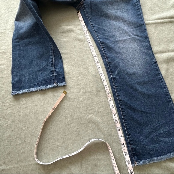 Old Navy Dark Blue Mid-Rise Jeans - Picture 9 of 11